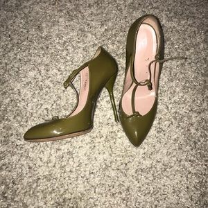 Gucci heels